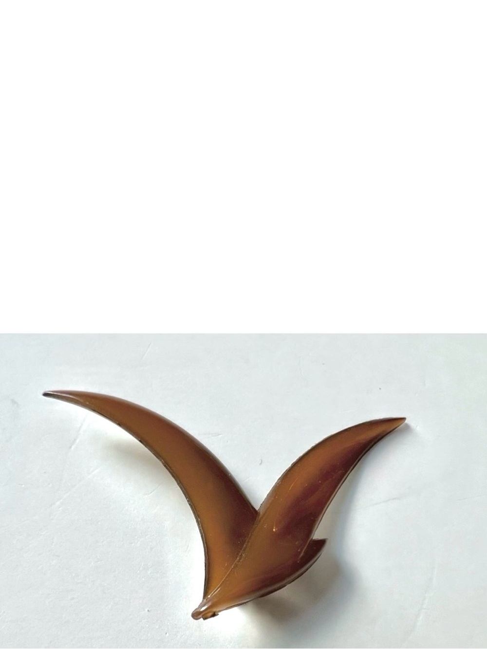 🎁 Vintage Chocolate Brown Seagull
Brooch • Modernist Bird Pin • Unisex • B+D